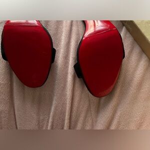 Authentic Christian Louboutin Umberta 100 Suede size 40.5